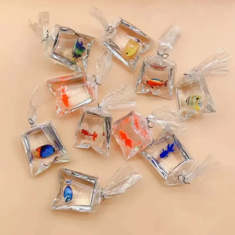 Resin Crafts Diy - 10個入り、透明な樹脂製の水滴型ペンダント。ミニチュアの海の魚やサンゴのチャーム。手作りのDIYアクセサリーとして、ジュエリー作りに最適。