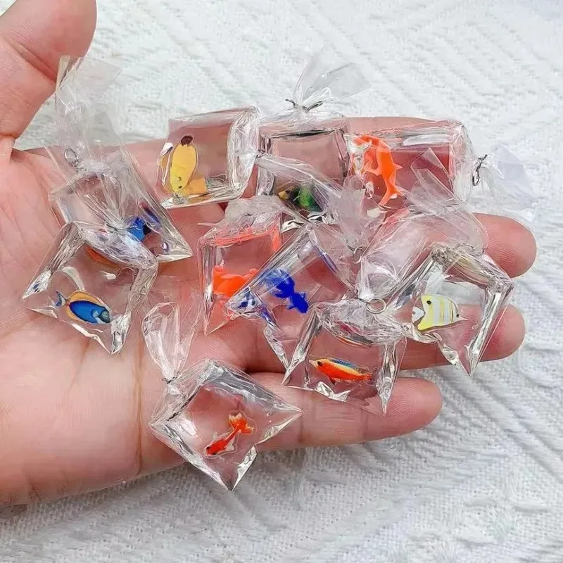 10個入り、透明な樹脂製の水滴型ペンダント。ミニチュアの海の - Resin Crafts Diy のレビューと価格