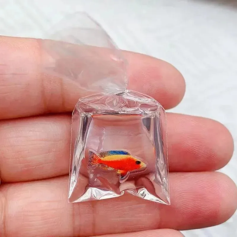 10個入り、透明な樹脂製の水滴型ペンダント。ミニチュアの海の - Resin Crafts Diy のレビューと価格